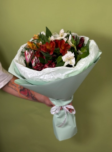 Монобукет из альстромерий от интернет-магазина цветов в 